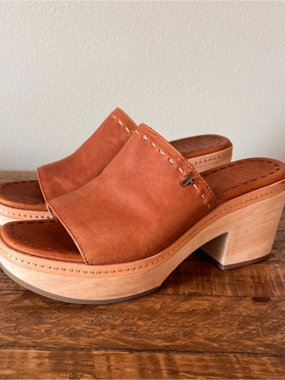 Frye Hazel Cognac Leather Platform Slide Sandals